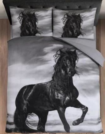 Husch Horse Black