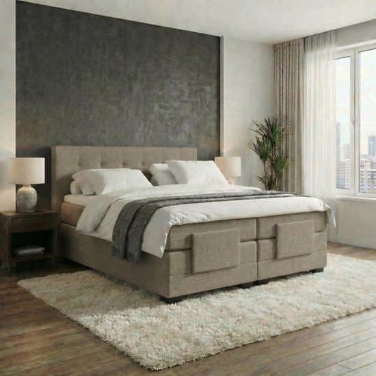 Mörgenn Elektrische Boxspring LUXA - Luxe Splittopper - Pocketvering - Taupe - 180x200 cm - Inclusief Montage + Dekbed en Kussens