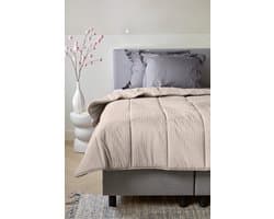 Dreamers Den - Lazy Dekbed - Streep - Dekbed zonder overtrek - Wasbaar dekbed zonder dekbedovertrek - Wasbaar - Dekbed met vaste overtrek - 140x200 cm - Taupe