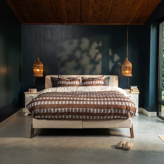 Kayori Ozora Dekbedovertrek Katoensatijn - 260x200-220 + 2 slopen - Lits-jumeaux - Zacht, Ademend & Vochtregulerend - Taupe