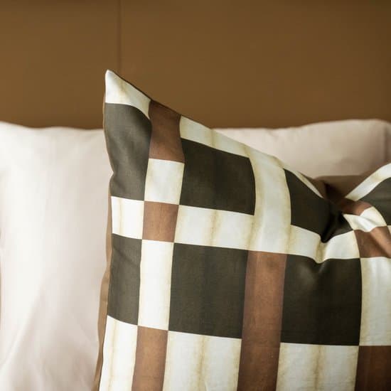 Kayori Abashi Dekbedovertrek Katoensatijn - 240x200-220 + 2 slopen - Lits-jumeaux - Zacht, Ademend & Vochtregulerend - Bruin