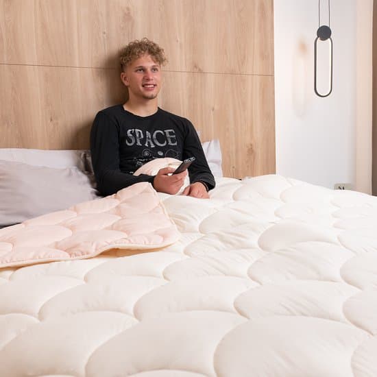 Microvezel Dekbed Eazy Crème/pink - 200x200 cm