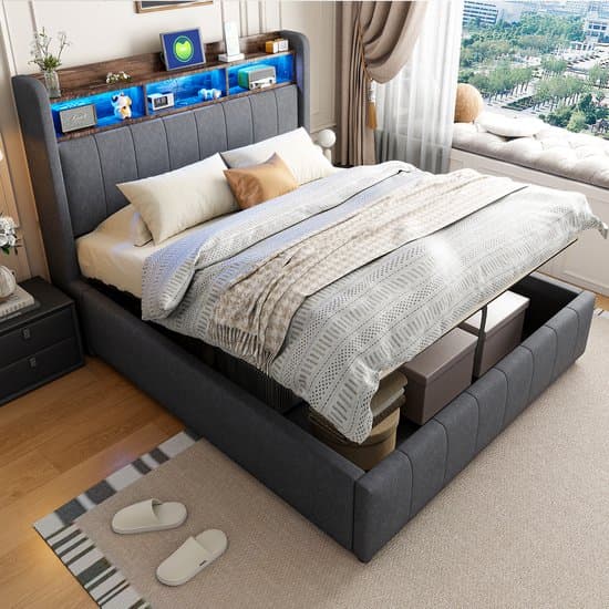 Wishdor – Gestoffeerd opbergbed 140x200 cm – LED, USB & USB-C – Hydraulisch – Linnen grijs – Slaapkamer tech