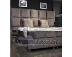 XXL Boxspring 180x210 Royal Carré 180x200 incl. 7-zones Pocketvering matrassen & Luxe HR55 koudschuim tencel topper.