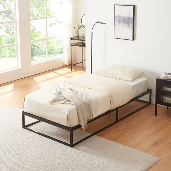 Metalen bed eenpersoonsbed Trerunta met bedbodem 90x200 cm zwart [en.casa]