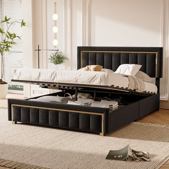 Fluwelen Opbergbed 140x200 Zwart – Luxe Gestoffeerd Bed met Gouden Details – Tweepersoonsbed met Lift Opbergruimte & Lattenbodem