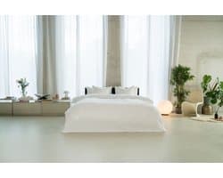 Kayori Saya Dekbedovertrek Katoensatijn - 260x200-220 +2 slopen - Lits-jumeaux - Biologisch Katoen - Wit