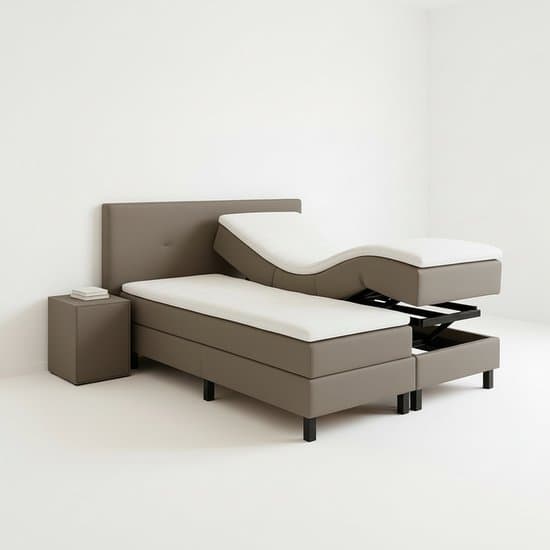 Boxspring VitaLift – Hoog-Laag Bed 2-Persoons Elektrisch Verstelbaar 180x200 cm – Verzorgingsbed / Seniorenbed – Taupe lederlook