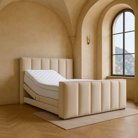 Boxspring Amalfi Elektrische verstelbaar met Luxe Pocketvering Stof 180x200 cm beige Gratis 2x Hoofdkussens