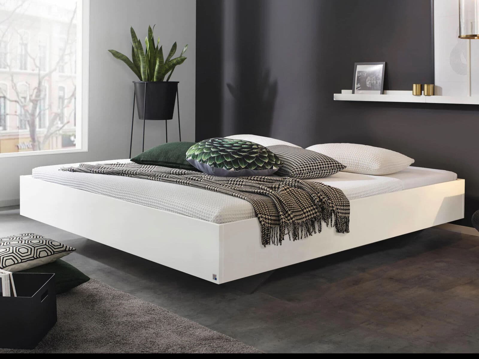 Bed IXANA 180x200 cm hoogglans wit