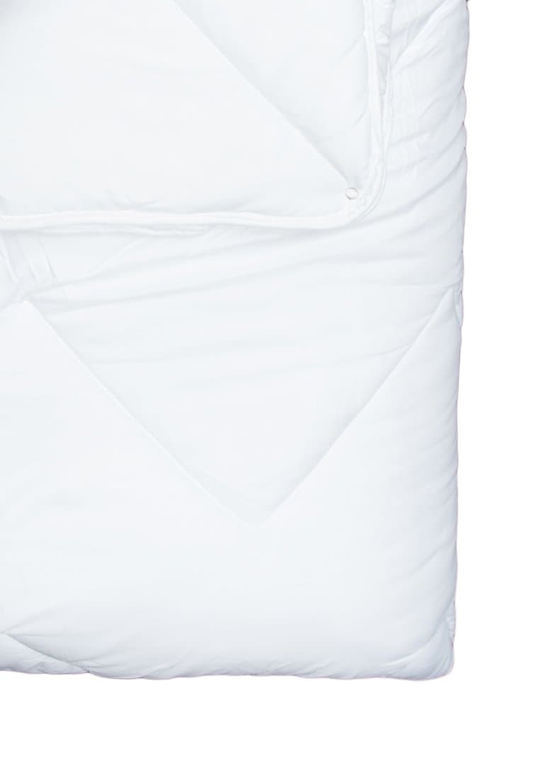 Good Morning 4-seizoenen dekbed. Microfiber met synthetische vulling - 240x220 cm