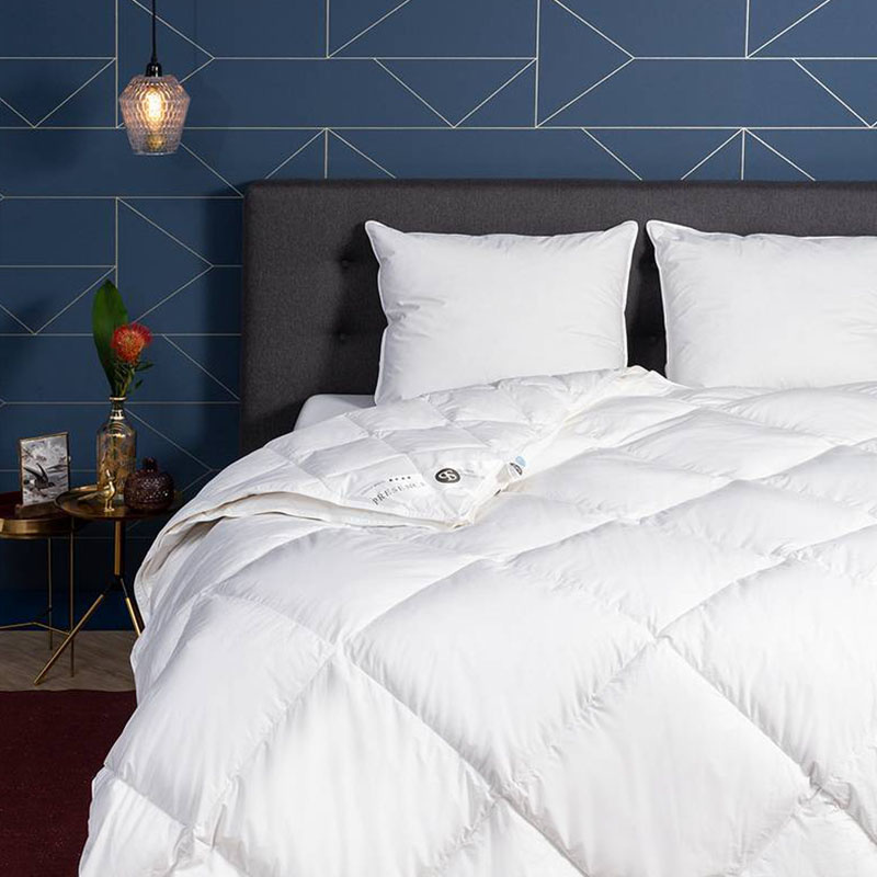Dekbed Dons 80% ganzenveren 4 Seizoenen - 4 seizoenen - 140x200 cm (Eenpersoons) - Presence - 600 gr (390 gr + 210 gr) - Dekbed-Discounter.nl