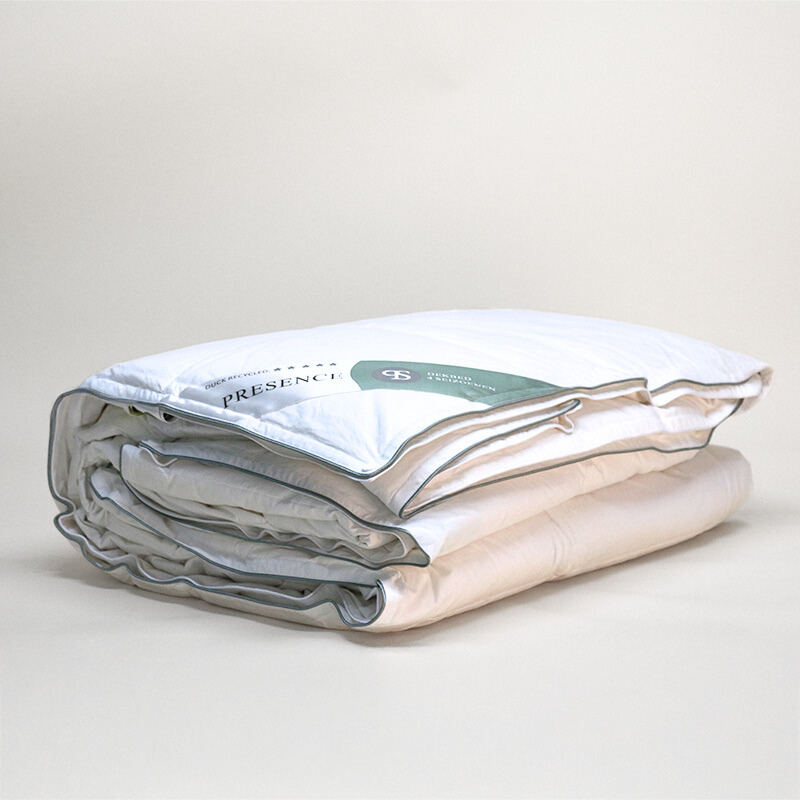 Dekbed Gerecycled Dons 50% Eendendons 4 Seizoenen - 4 seizoenen - 240x220 cm (Lits-Jumeaux) - Presence - 275 gr per m² (175 gr + 100 gr) -
