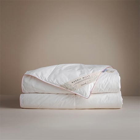 Dekbed 100% Zijden 4 Seizoenen 140x200 Cm Warmteklasse 3 Lente Herfst & Warmteklasse 4 Zomer & Anti Allergie Basalt - Dekbed-Discounter.nl