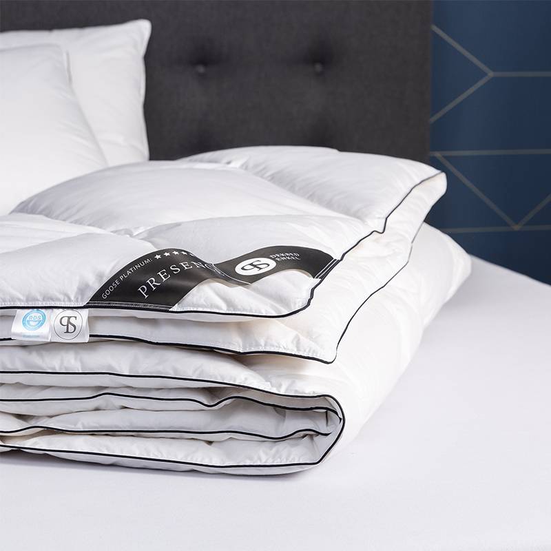 Dekbed Dons 100% Ganzendons All Season - Enkel & All Season - 200x220 Cm (Tweepersoons) - Presence 275 Gram - Dekbed-Discounter.nl