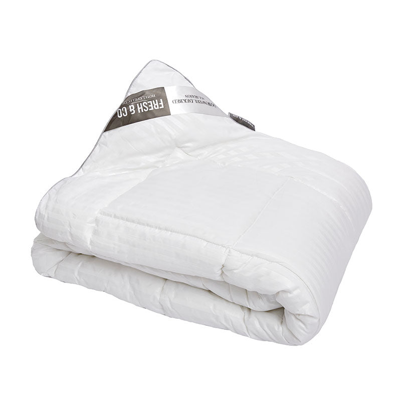Dekbed Hotel Stripe Micro Dons All Season - 200x200 Cm (Tweepersoons) - Fresh And Co 350 Gram Per M² - Dekbed-Discounter.nl